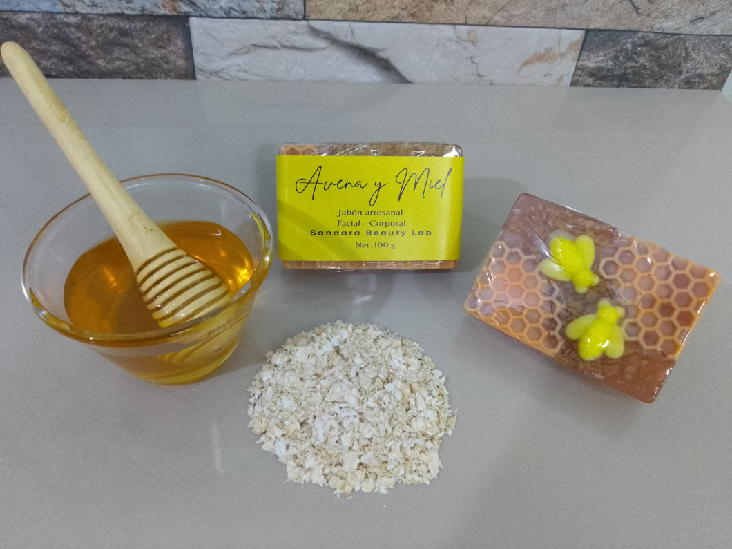 JABÓN DE GLICERINA A BASE DE MIEL Y AVENA DE 120G